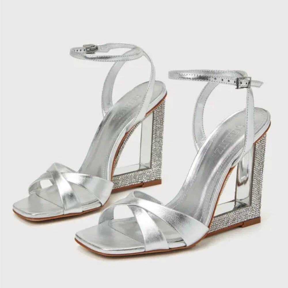 Brand New Schutz 4" Size 8B Silver Sequin Strappy Sandal Heels